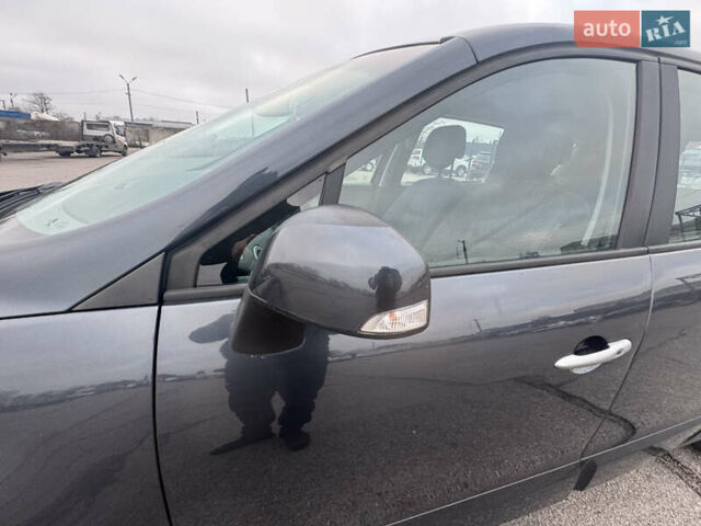 Сірий Рено Гранд Сценік, об'ємом двигуна 1.6 л та пробігом 219 тис. км за 9000 $, фото 24 на Automoto.ua