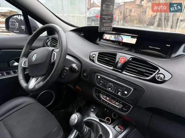 Серый Рено Гранд Сценик, объемом двигателя 1.6 л и пробегом 300 тыс. км за 6950 $, фото 51 на Automoto.ua