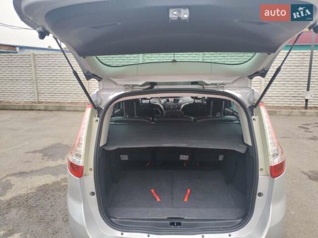 Рено Гранд Сценик 2011 в Чернигове на Automoto.ua Серый Рено Гранд Сценик, объемом двигателя 1.5 л и пробегом 220 тыс. км за 8500 $, фото 26 на Automoto.ua