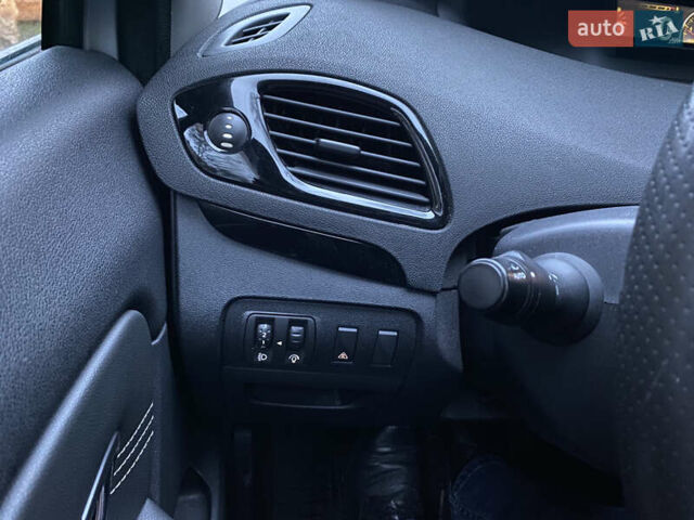 Сірий Рено Гранд Сценік, об'ємом двигуна 1.87 л та пробігом 220 тис. км за 8000 $, фото 22 на Automoto.ua