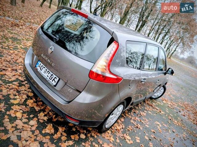Серый Рено Гранд Сценик, объемом двигателя 1.5 л и пробегом 261 тыс. км за 5999 $, фото 6 на Automoto.ua