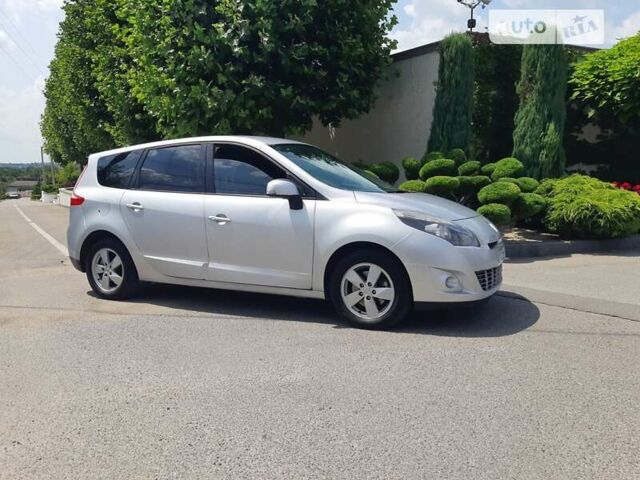 Сірий Рено Гранд Сценік, об'ємом двигуна 1.5 л та пробігом 280 тис. км за 7150 $, фото 1 на Automoto.ua