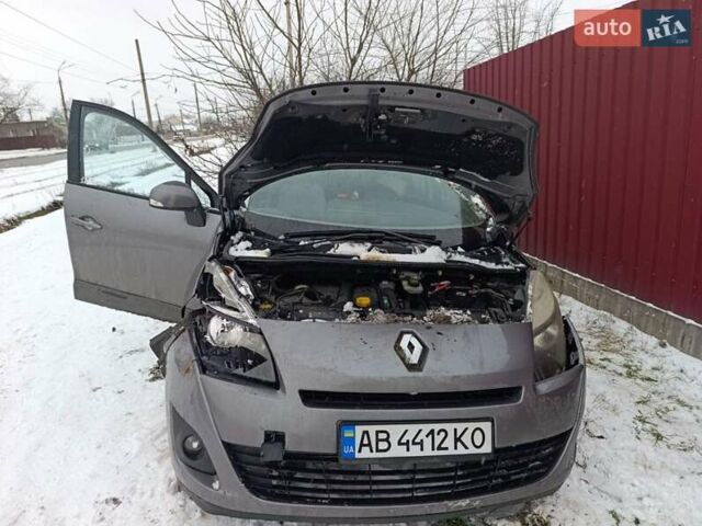 Сірий Рено Гранд Сценік, об'ємом двигуна 1.46 л та пробігом 255 тис. км за 3100 $, фото 2 на Automoto.ua