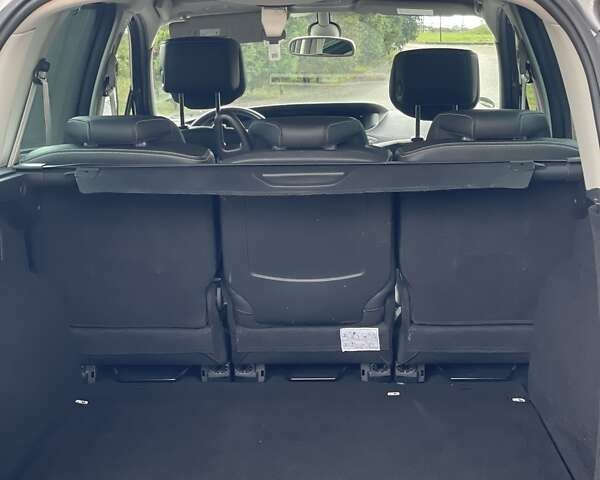 Серый Рено Гранд Сценик, объемом двигателя 2 л и пробегом 249 тыс. км за 8450 $, фото 31 на Automoto.ua