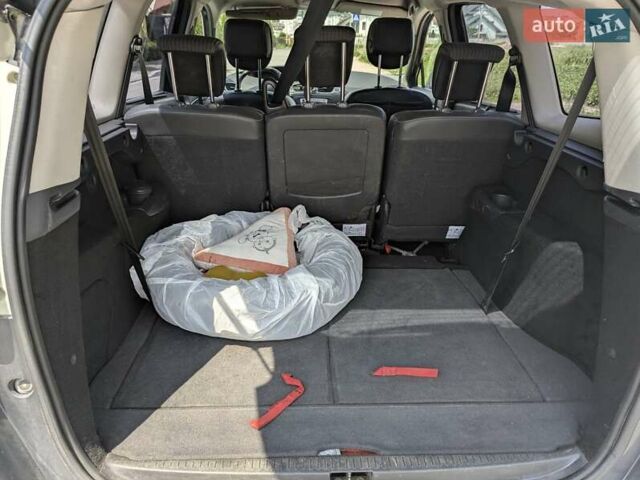 Сірий Рено Гранд Сценік, об'ємом двигуна 1.6 л та пробігом 269 тис. км за 6400 $, фото 7 на Automoto.ua