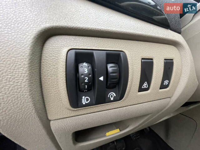 Серый Рено Гранд Сценик, объемом двигателя 1.6 л и пробегом 215 тыс. км за 6850 $, фото 30 на Automoto.ua