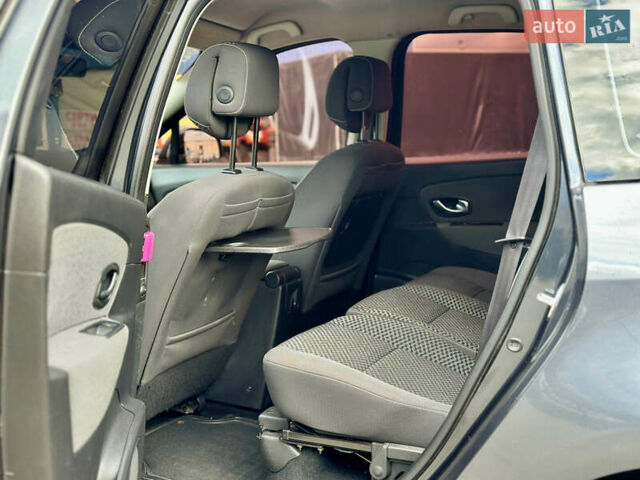 Рено Гранд Сценик 2011 в Киеве на Automoto.ua Серый Рено Гранд Сценик, объемом двигателя 1.46 л и пробегом 277 тыс. км за 8300 $, фото 14 на Automoto.ua