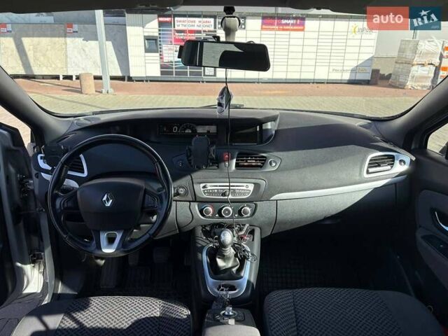 Рено Гранд Сценик 2011 в Ужгороде на Automoto.ua Серый Рено Гранд Сценик, объемом двигателя 1.46 л и пробегом 241 тыс. км за 6999 $, фото 8 на Automoto.ua