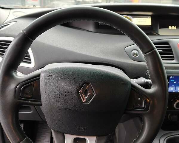 Серый Рено Гранд Сценик, объемом двигателя 1.5 л и пробегом 292 тыс. км за 6700 $, фото 9 на Automoto.ua