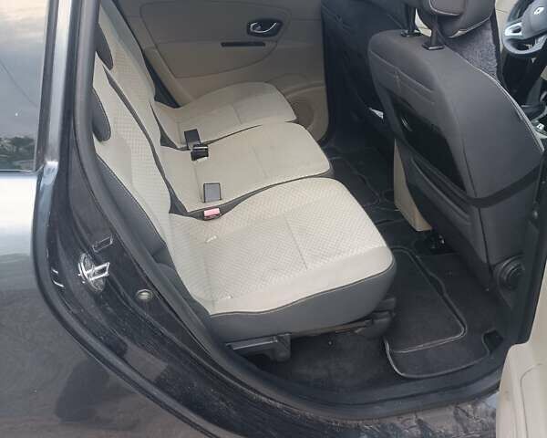 Серый Рено Гранд Сценик, объемом двигателя 1.46 л и пробегом 225 тыс. км за 8000 $, фото 2 на Automoto.ua