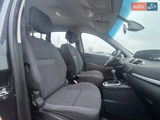 Сірий Рено Гранд Сценік, об'ємом двигуна 1.6 л та пробігом 219 тис. км за 9000 $, фото 38 на Automoto.ua