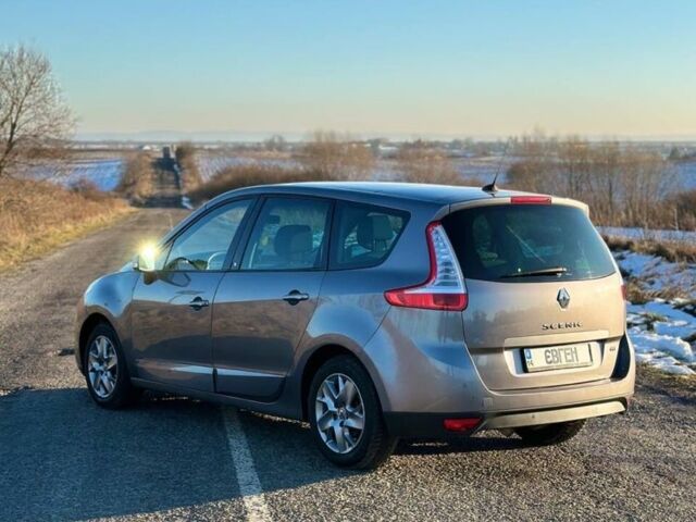 Серый Рено Гранд Сценик, объемом двигателя 1.5 л и пробегом 240 тыс. км за 7500 $, фото 7 на Automoto.ua