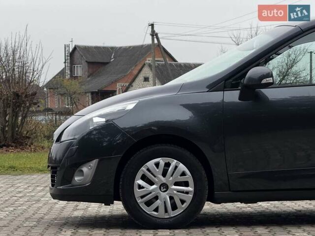 Сірий Рено Гранд Сценік, об'ємом двигуна 1.6 л та пробігом 218 тис. км за 7650 $, фото 10 на Automoto.ua