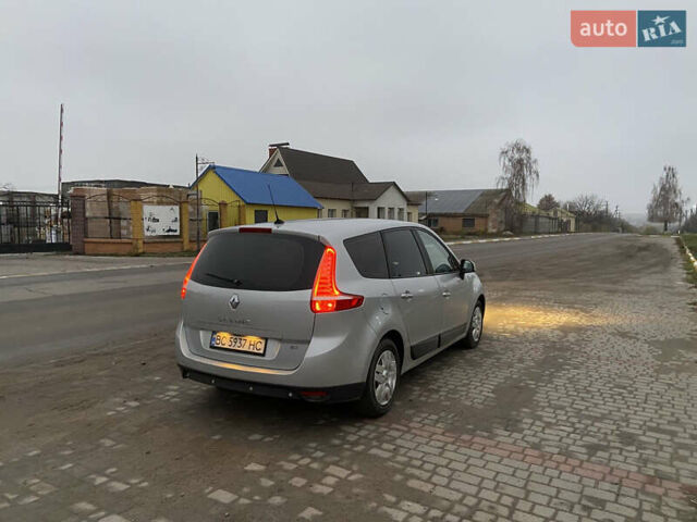 Серый Рено Гранд Сценик, объемом двигателя 1.46 л и пробегом 284 тыс. км за 5950 $, фото 4 на Automoto.ua