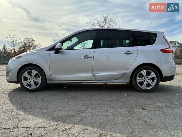 Сірий Рено Гранд Сценік, об'ємом двигуна 1.46 л та пробігом 193 тис. км за 6799 $, фото 3 на Automoto.ua