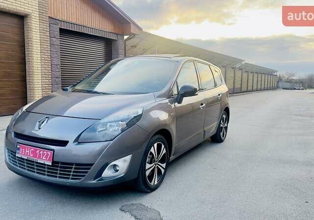 Серый Рено Гранд Сценик, объемом двигателя 1.6 л и пробегом 267 тыс. км за 8150 $, фото 15 на Automoto.ua