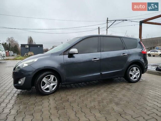 Серый Рено Гранд Сценик, объемом двигателя 1.5 л и пробегом 292 тыс. км за 6700 $, фото 2 на Automoto.ua