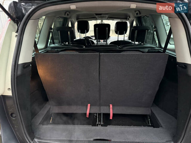 Серый Рено Гранд Сценик, объемом двигателя 1.6 л и пробегом 265 тыс. км за 7950 $, фото 39 на Automoto.ua