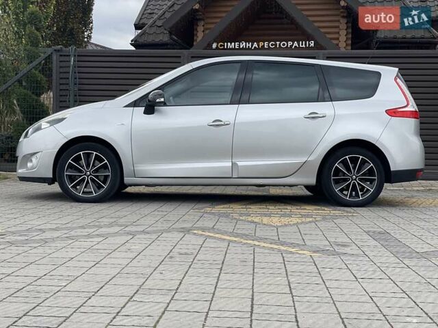 Серый Рено Гранд Сценик, объемом двигателя 2 л и пробегом 249 тыс. км за 8450 $, фото 14 на Automoto.ua