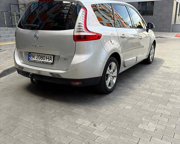 Серый Рено Гранд Сценик, объемом двигателя 1.6 л и пробегом 160 тыс. км за 7800 $, фото 4 на Automoto.ua