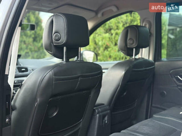 Серый Рено Гранд Сценик, объемом двигателя 2 л и пробегом 241 тыс. км за 10950 $, фото 57 на Automoto.ua