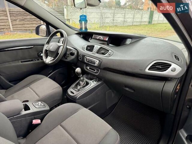 Серый Рено Гранд Сценик, объемом двигателя 1.5 л и пробегом 185 тыс. км за 7200 $, фото 20 на Automoto.ua