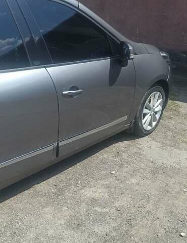 Сірий Рено Гранд Сценік, об'ємом двигуна 1.6 л та пробігом 237 тис. км за 7700 $, фото 9 на Automoto.ua