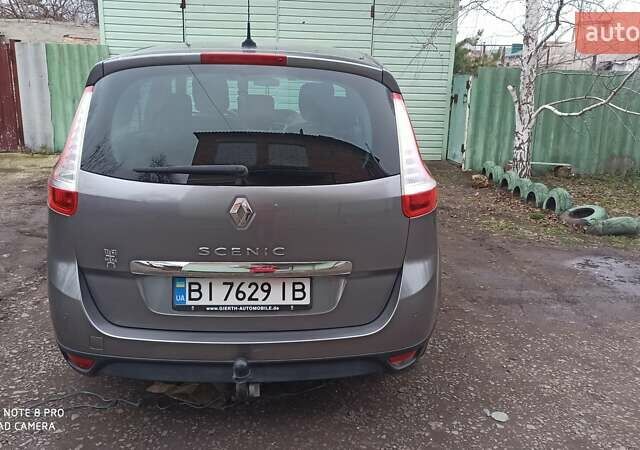 Сірий Рено Гранд Сценік, об'ємом двигуна 1.5 л та пробігом 230 тис. км за 8500 $, фото 1 на Automoto.ua