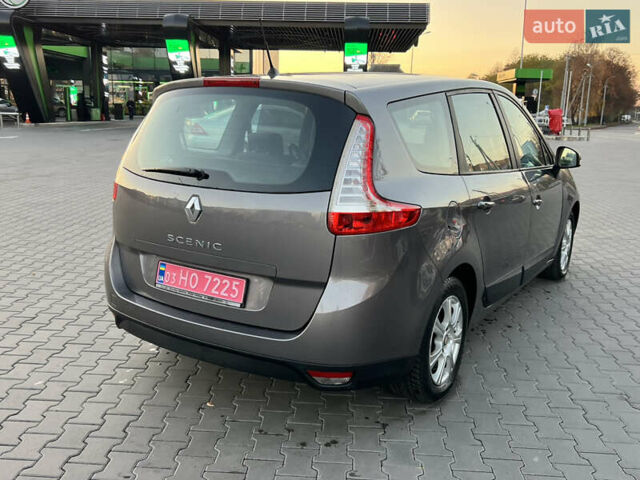 Сірий Рено Гранд Сценік, об'ємом двигуна 1.6 л та пробігом 238 тис. км за 8700 $, фото 14 на Automoto.ua