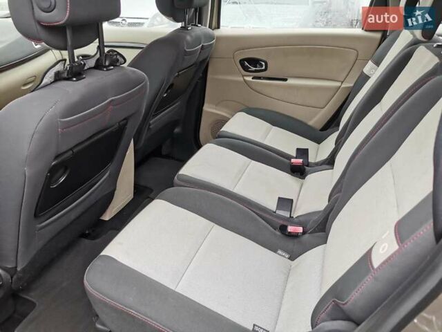 Сірий Рено Гранд Сценік, об'ємом двигуна 1.5 л та пробігом 238 тис. км за 8700 $, фото 46 на Automoto.ua