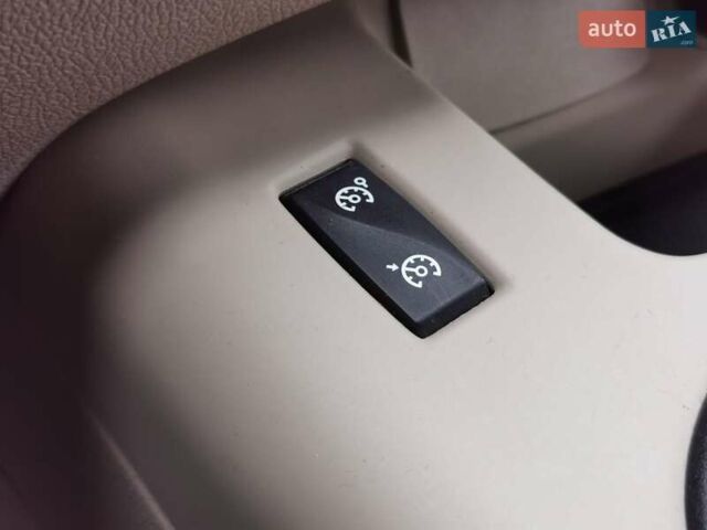 Сірий Рено Гранд Сценік, об'ємом двигуна 1.5 л та пробігом 238 тис. км за 8700 $, фото 39 на Automoto.ua