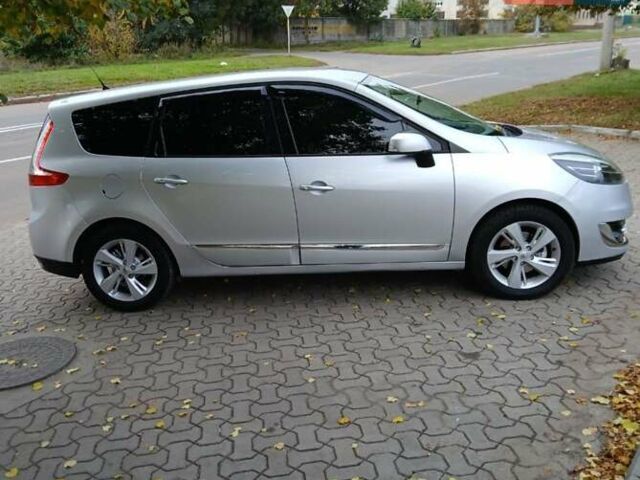 Сірий Рено Гранд Сценік, об'ємом двигуна 1.6 л та пробігом 250 тис. км за 8750 $, фото 4 на Automoto.ua