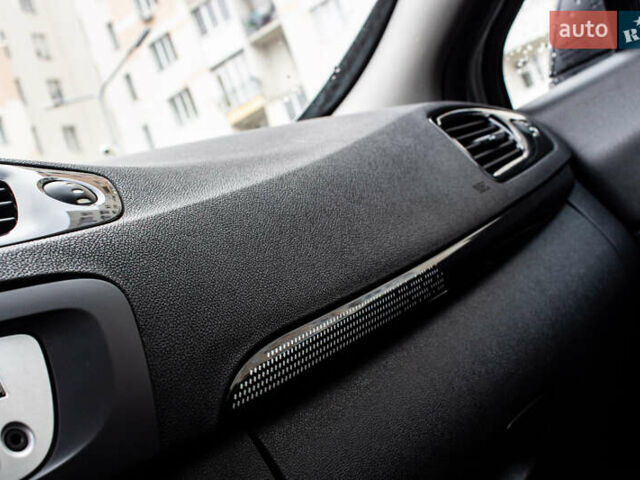 Серый Рено Гранд Сценик, объемом двигателя 1.46 л и пробегом 344 тыс. км за 7900 $, фото 37 на Automoto.ua