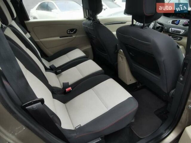 Сірий Рено Гранд Сценік, об'ємом двигуна 1.5 л та пробігом 238 тис. км за 8700 $, фото 45 на Automoto.ua