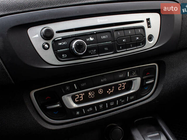 Серый Рено Гранд Сценик, объемом двигателя 1.46 л и пробегом 344 тыс. км за 7900 $, фото 34 на Automoto.ua