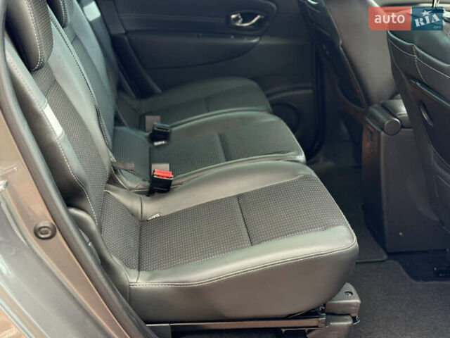 Серый Рено Гранд Сценик, объемом двигателя 1.5 л и пробегом 239 тыс. км за 8999 $, фото 59 на Automoto.ua