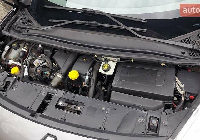 Серый Рено Гранд Сценик, объемом двигателя 1.5 л и пробегом 277 тыс. км за 7550 $, фото 18 на Automoto.ua