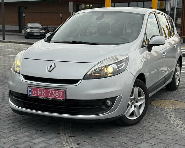 Сірий Рено Гранд Сценік, об'ємом двигуна 1.5 л та пробігом 203 тис. км за 8250 $, фото 3 на Automoto.ua