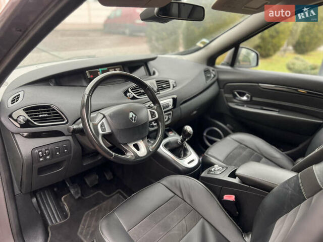 Серый Рено Гранд Сценик, объемом двигателя 1.6 л и пробегом 238 тыс. км за 9500 $, фото 19 на Automoto.ua