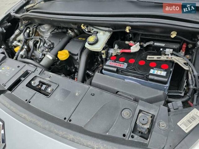 Сірий Рено Гранд Сценік, об'ємом двигуна 1.5 л та пробігом 230 тис. км за 8650 $, фото 34 на Automoto.ua