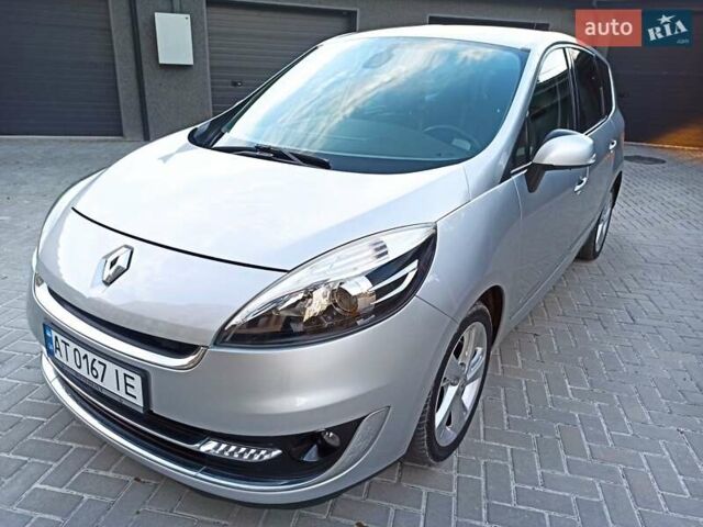 Серый Рено Гранд Сценик, объемом двигателя 1.6 л и пробегом 239 тыс. км за 8700 $, фото 25 на Automoto.ua