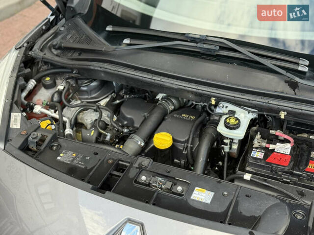 Серый Рено Гранд Сценик, объемом двигателя 1.5 л и пробегом 239 тыс. км за 8999 $, фото 70 на Automoto.ua