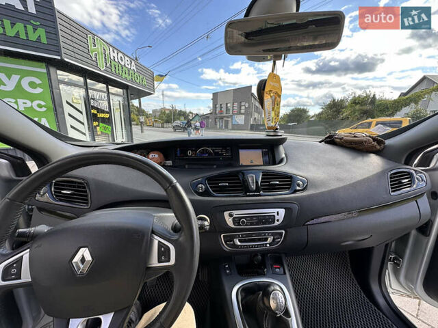 Серый Рено Гранд Сценик, объемом двигателя 1.46 л и пробегом 238 тыс. км за 8500 $, фото 20 на Automoto.ua