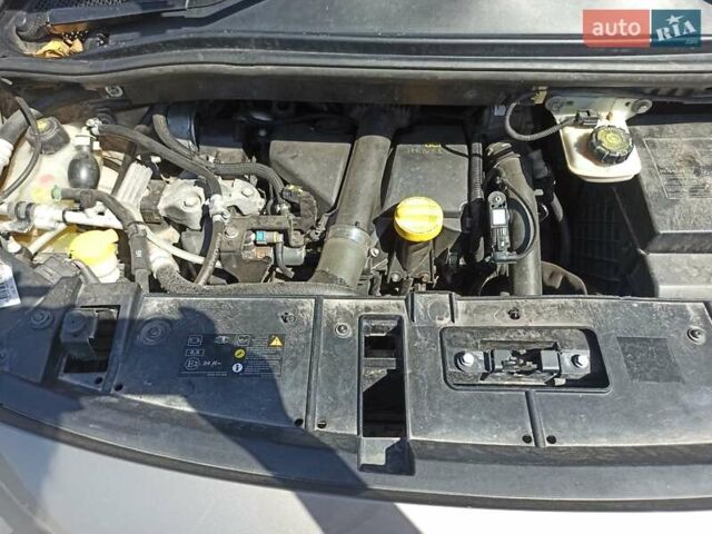 Серый Рено Гранд Сценик, объемом двигателя 1.5 л и пробегом 247 тыс. км за 8400 $, фото 18 на Automoto.ua