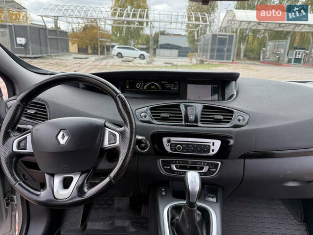 Серый Рено Гранд Сценик, объемом двигателя 2 л и пробегом 187 тыс. км за 8750 $, фото 25 на Automoto.ua