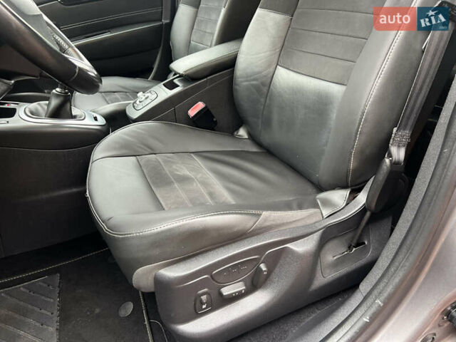 Серый Рено Гранд Сценик, объемом двигателя 1.6 л и пробегом 238 тыс. км за 9500 $, фото 24 на Automoto.ua