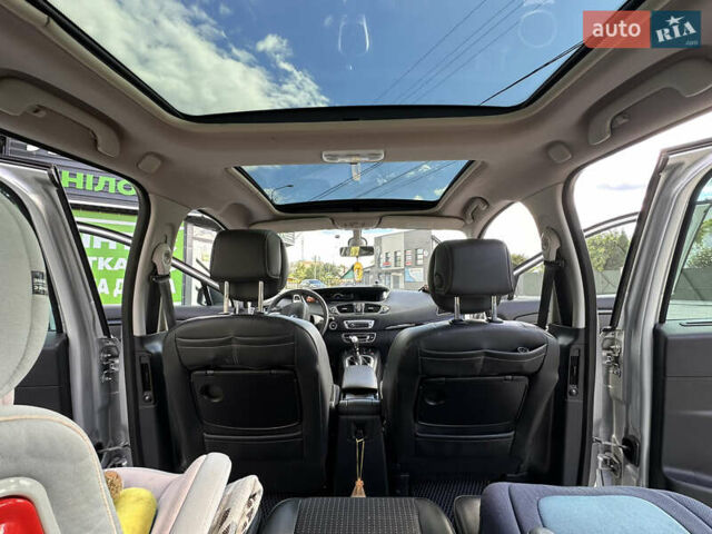 Серый Рено Гранд Сценик, объемом двигателя 1.46 л и пробегом 238 тыс. км за 8500 $, фото 15 на Automoto.ua