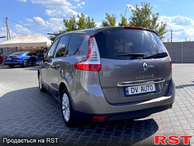 Серый Рено Гранд Сценик, объемом двигателя 1.5 л и пробегом 348 тыс. км за 6800 $, фото 2 на Automoto.ua