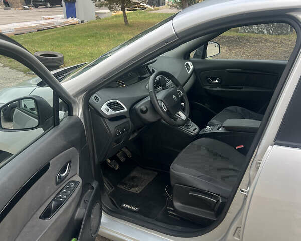 Серый Рено Гранд Сценик, объемом двигателя 1.5 л и пробегом 264 тыс. км за 7000 $, фото 10 на Automoto.ua