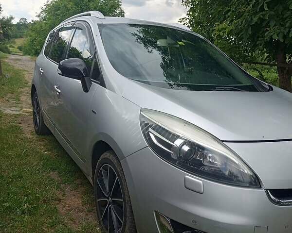 Серый Рено Гранд Сценик, объемом двигателя 1.5 л и пробегом 296 тыс. км за 9000 $, фото 21 на Automoto.ua